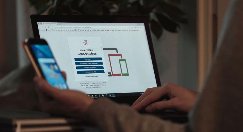 Új korszak az ügyintézésben: jön az ügyfélkapu