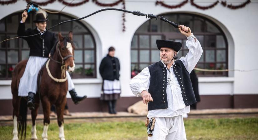 Feldebrőről már szilveszter délben elűzik a gonoszt