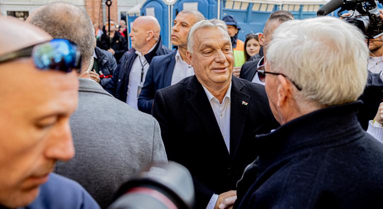 Olyan politikai montázzsal állt elő Orbán Viktor, amitől mindenkinek eláll a szava