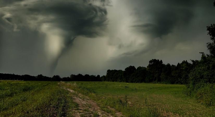 Karácsony másnapján tornádók pusztítottak