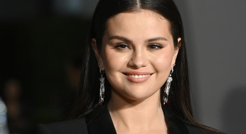 Selena Gomez soha nem látott fotókkal köszöntötte az új évet