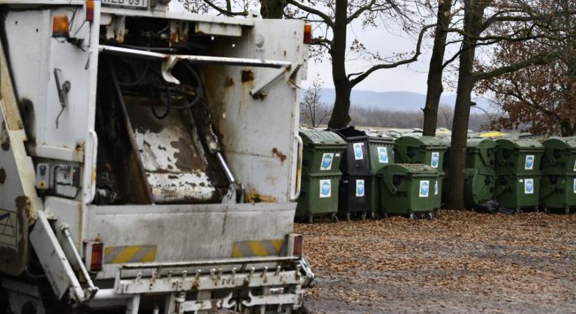 Tüntetők állták el az induló kukásautók útját Nagykanizsán