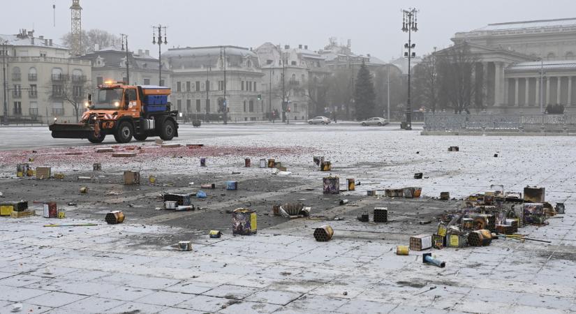 Szilveszter után több mint nyolc tonna szemetet szedtek össze a fővárosban