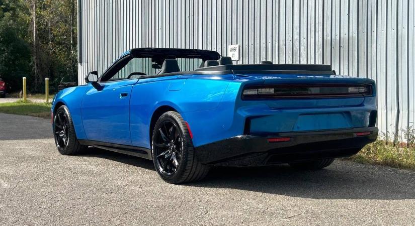 Alig jelent meg, máris lecsapták az új Dodge Charger Daytona tetejét