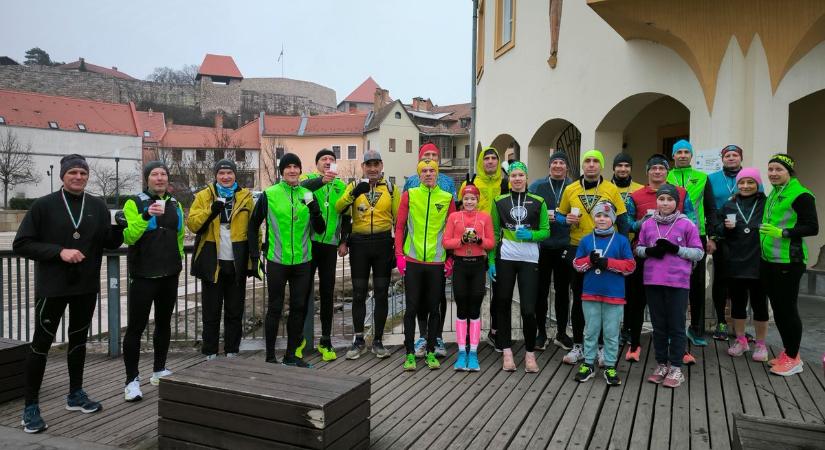 Egri Futó és Triatlon Klub: az évzárás és az évnyitás is közösségi futással történt