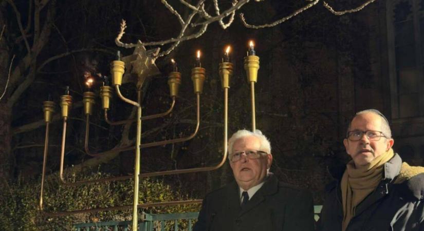 Szombathelyen is köztéren ünnepelték a hanukát