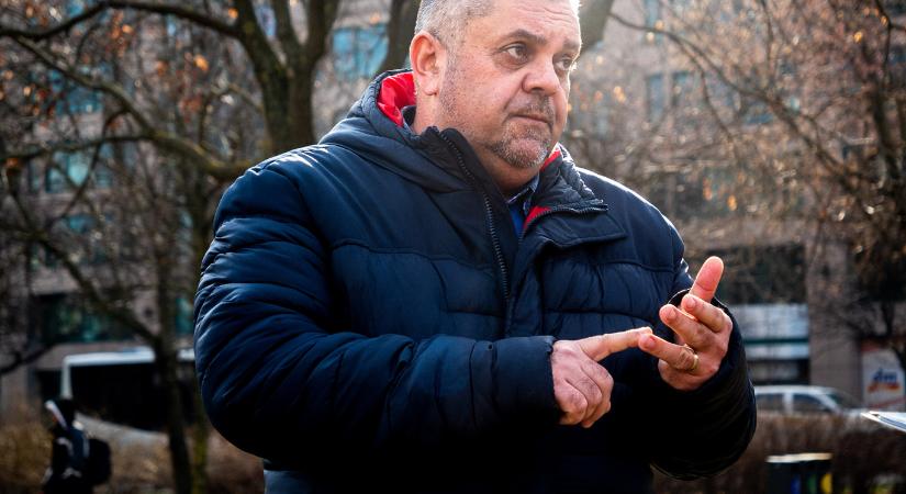 Bocsánatot kell kérnie Ramocsaháza közös önkormányzatának, miután jegyzője elmebeteggé akart nyilváníttatni egy férfit, amiért feltett neki 10 közérdekű kérdést