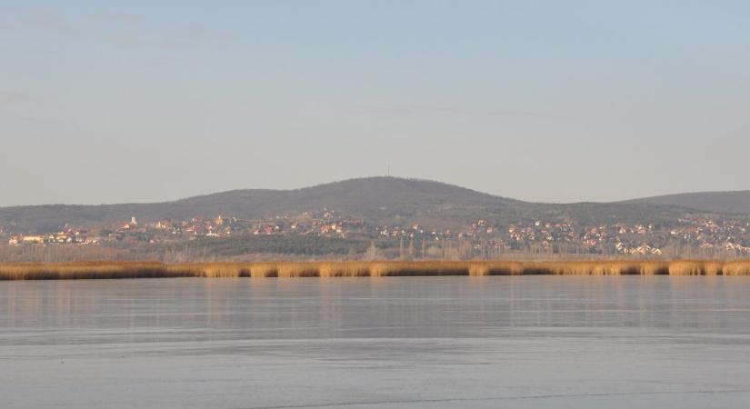 Már jegesedik a Velencei-tó