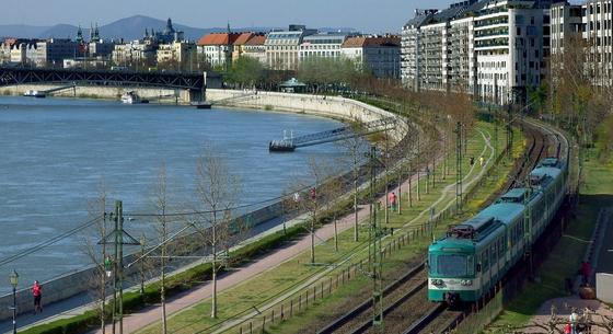 Annyira rozoga a Gubacsi-híd, hogy csak 5 kilométer per órás sebességgel mehetnek át rajta a vonatok