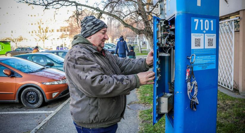 Mától fizetni kell a parkolásért Szekszárdon – Így változtak a díjak 2025-től