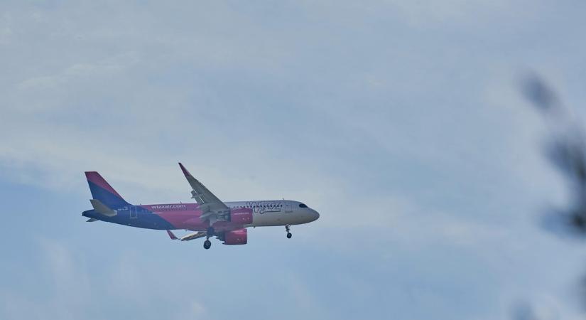 Landoláskor ütközött madárral a Wizz Air a Budapestről Tenerifére tartó gépe