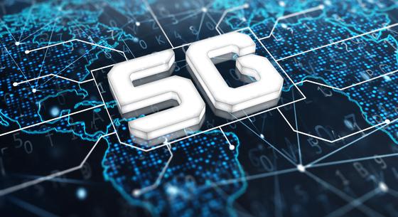 Katonai 5G-t fejlesztett Kína, drónok az antennái, és egyszerre 10 000 robotot tud kiszolgálni