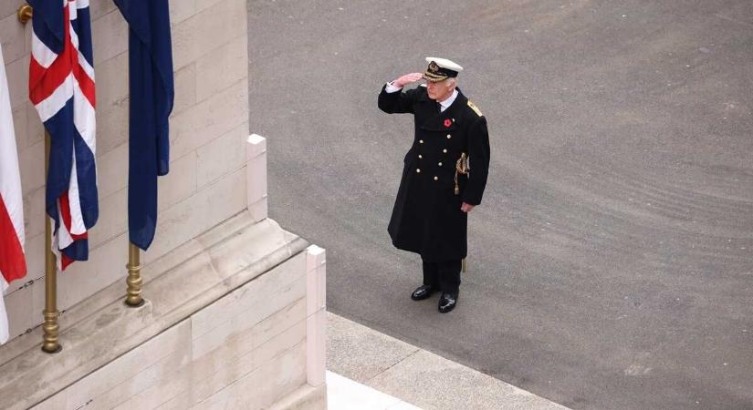 Katonák ezrei léptek le a brit hadseregből