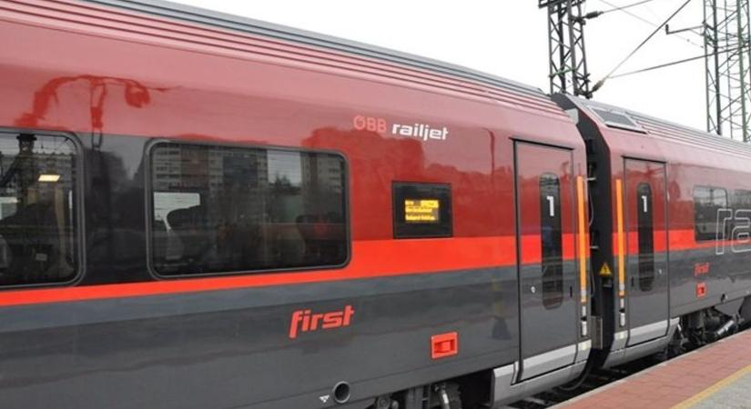 Késik egy railjet vonat Ausztriából, lassabban ér a Keletibe a tervezettnél