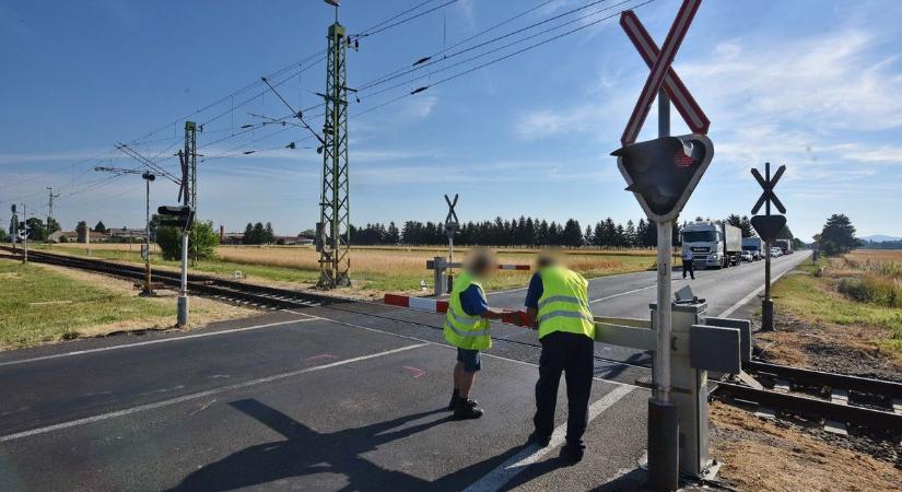 MÁV: „Ha egy ilyen hívás beérkezik, azonnal intézkedünk a vonatforgalom megállítására”