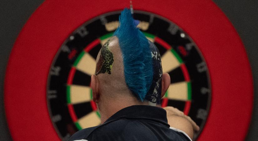 Sosem volt még ilyen népszerű a darts, amiben legalább annyi a tudomány, mint a show