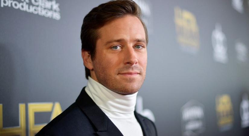 „Tudat alatt vágytam arra, hogy elkapjanak” – Armie Hammert kezdi visszafogadni Hollywood