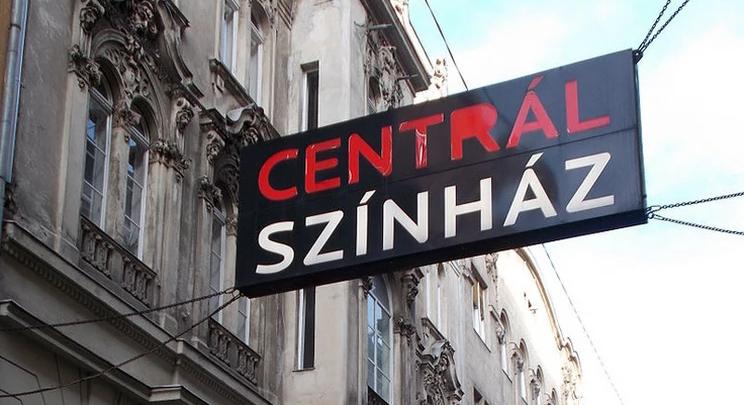 Váratlan bejelentést tett a Centrál Színház: elmarad a népszerű előadásuk