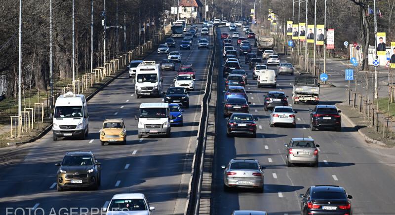 Több mint kétszer annyi használt személygépkocsit helyeztek forgalomba tavaly, mint újat