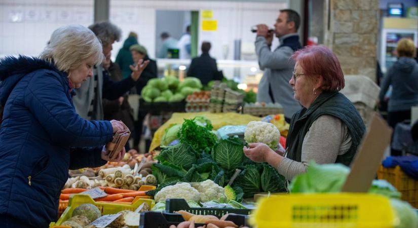 A kecskeméti piacon megbecsülik a törzsvásárlókat