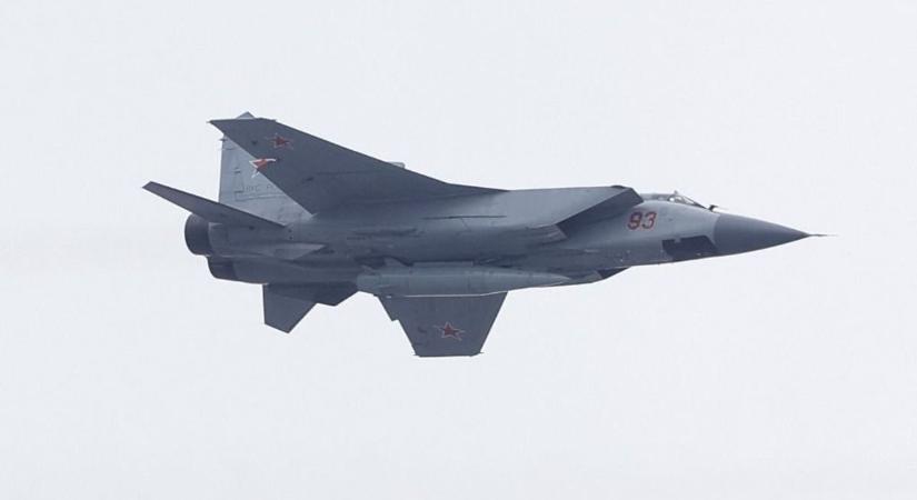 Felszálltak az orosz MiG-31-esek, riadóban egész Ukrajna, hiperszonikus fegyver lehet rajtuk