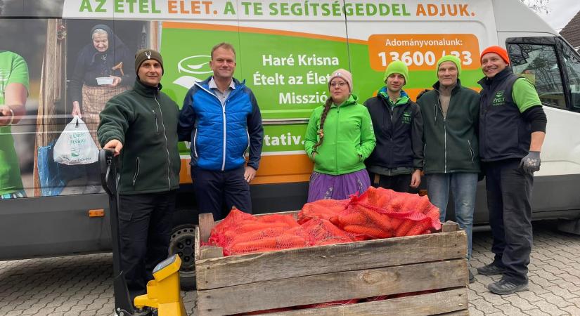 Nehéz sorsú családoknak segített Sipos Gazda