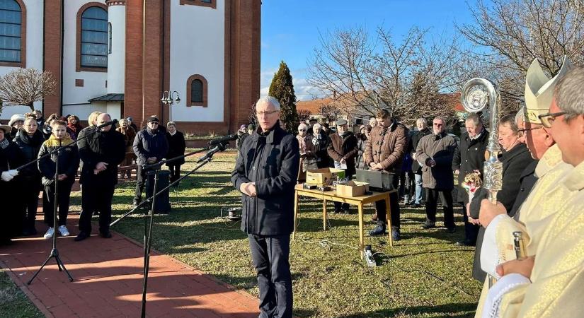 Soltész Miklós: Látjuk most is, mit művelnek a nagyhatalmak gazdasági előnyökért