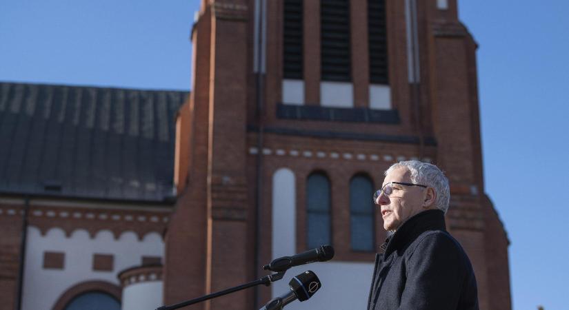 Soltész Miklós: A kárpátaljai magyar családok igazi hősök, akik tartják magyarságukat, őrzik kereszténységüket