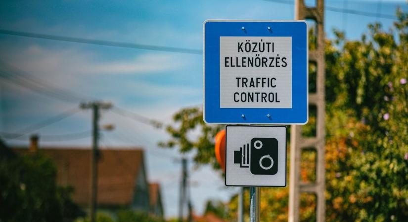 Durva vita alakult ki: a mobil traffipaxok elé is kellene figyelmeztetés?