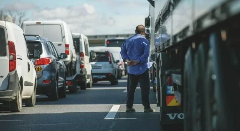 Újra mindkét sáv járható az M1-esen Tatánál: megjavították a sérült hidat