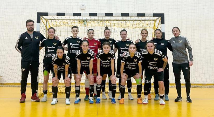 Bajnokveréssel rúgták be az újesztendő ajtaját a DEAC női futsalosai