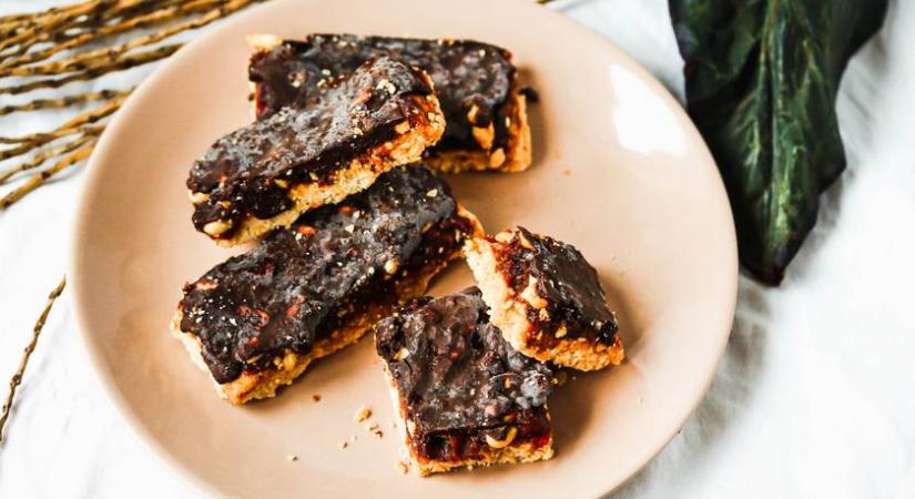 Házi Snickers szelet recept: ragacsos és édes