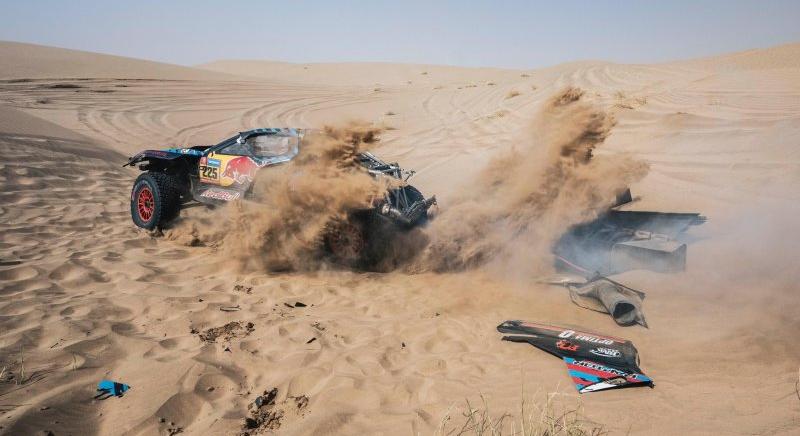 Dakar: Sainz felborult a Forddal