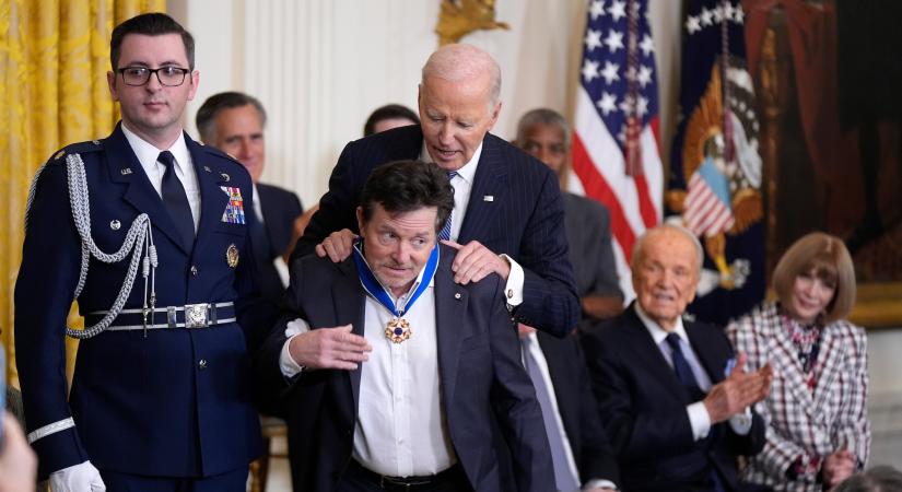 Kitüntetést kapott Denzel Washington és Michael J. Fox is Joe Biden elnöktől