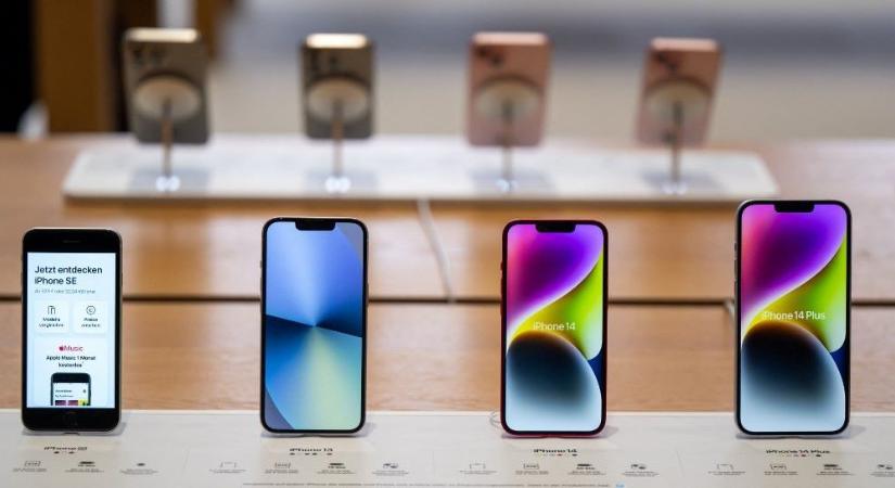 Az Apple leállította három iPhone modell forgalmazását