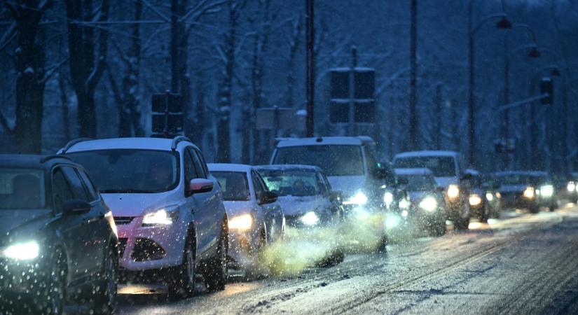 Még többet fizethetnek az autósok: dugódíjat vezetnek ebben a városban