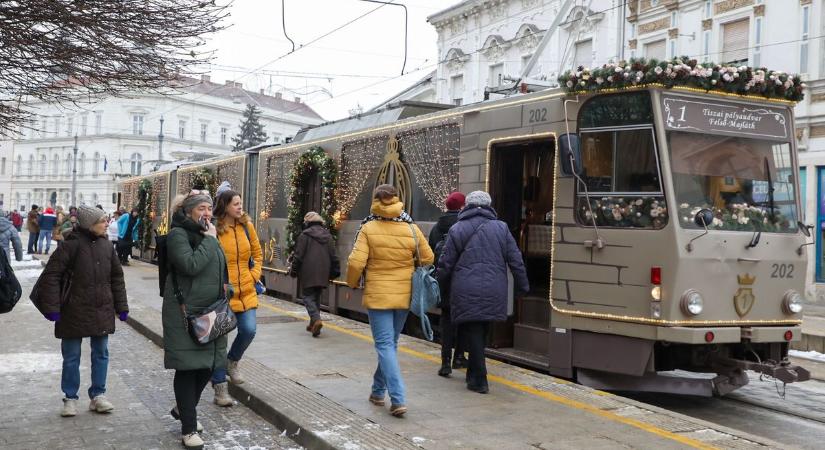 A fagyos hétvégén időutaztunk és Csipkerózsika kastélyát is meglátogattuk