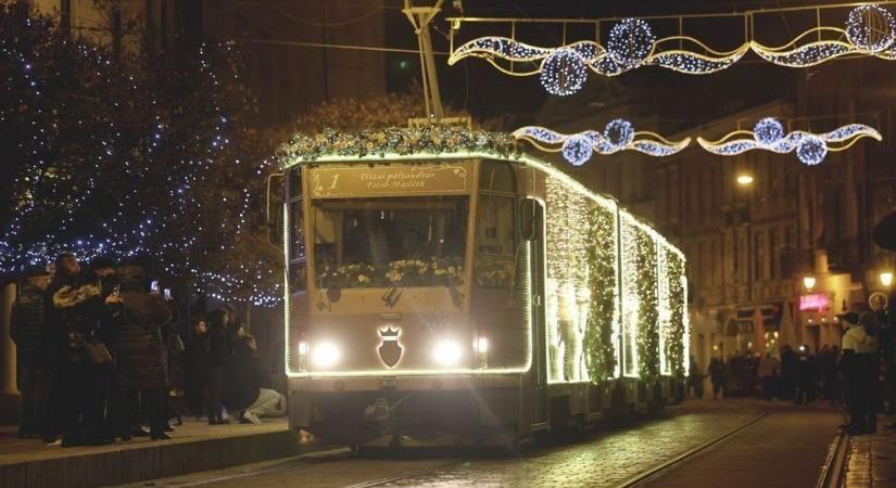 A miskolci adventi villamos újra a legszebb lett