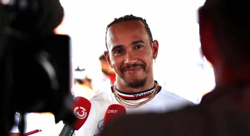 Hamilton Barcelonában is tesztelhet a Ferrarival januárban