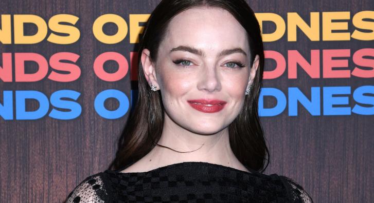 Emma Stone új, extra rövid frizurával érkezett a Golden Globe-gálára