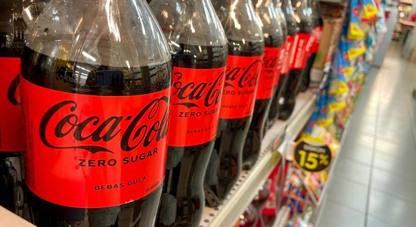 Szigoríthatják a Cola-Cola gyártását ebben az országban, komoly előírások jöhetnek