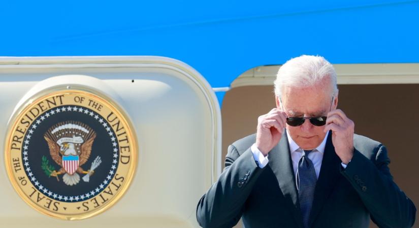 Joe Biden bekavart Donald Trumpnak: hatalmas területen tiltja be a tengeri gáz- és olajtermelést