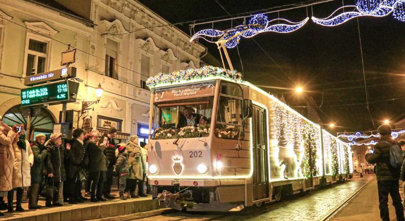 Ismét magyar lett Európa legszebb adventi villamosa