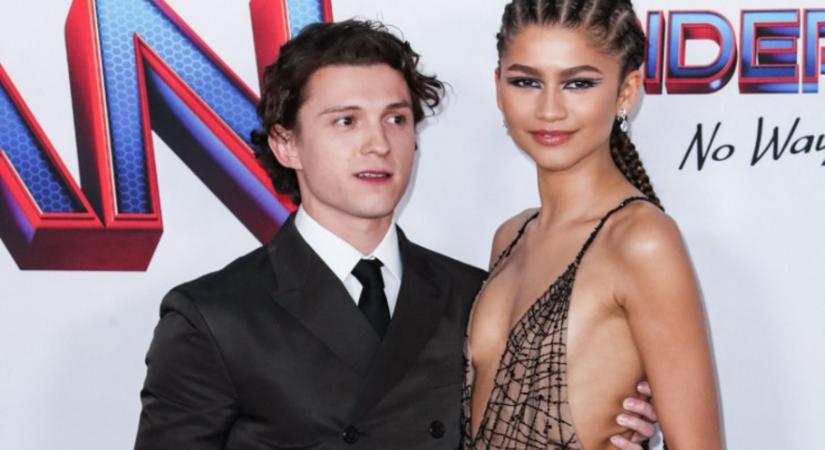 Nagyon úgy tűnik, hogy Tom Holland eljegyezte Zendayát, itt vannak a részletek