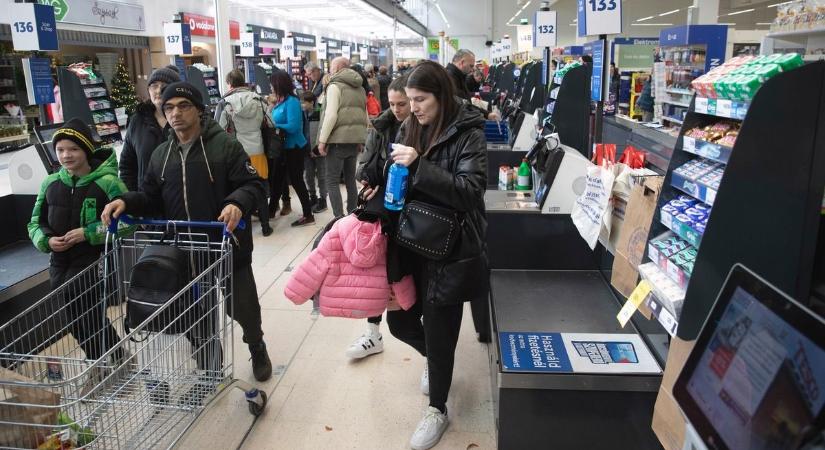 „Utálom. Dolgozzak helyettük?” – berágtak a hajdú-bihariak az önkiszolgáló kasszákra, de van, aki sokat spórol velük