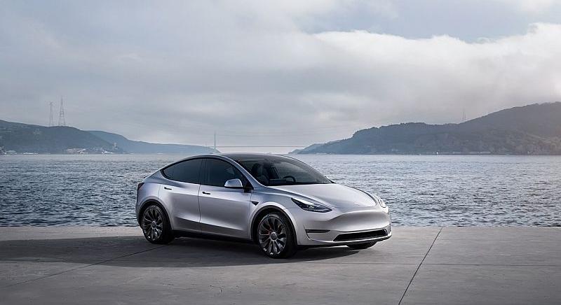 A Tesla a legnépszerűbb magyar elektromos autó