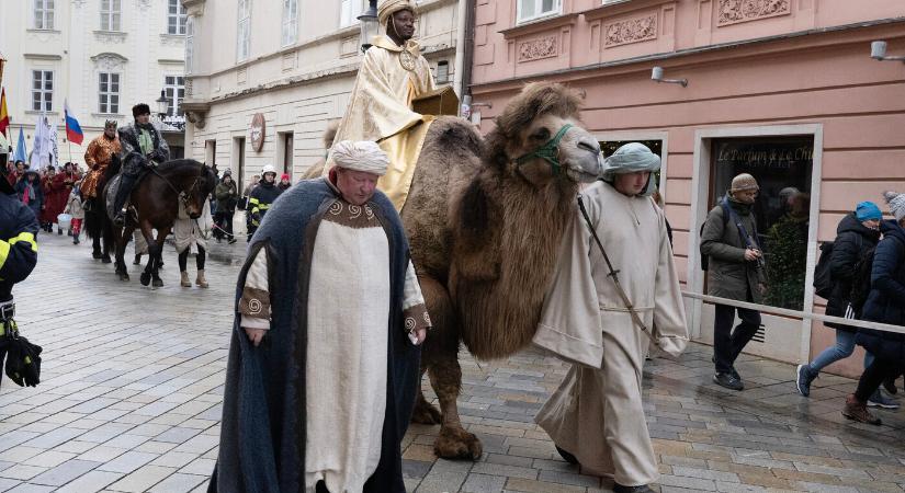 Vízkereszti felvonulás a fővárosban, véget értek az ünnepek