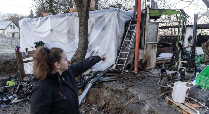 Nem tudják megmenteni a család otthonát, a tűz mindent megsemmisített