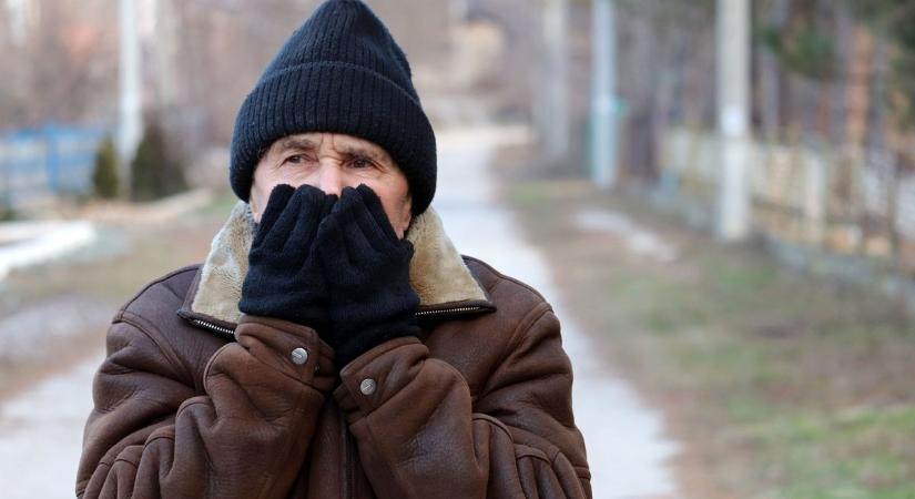 A kihűléstől mentettek meg a mohácsi rendőrök egy idős férfit