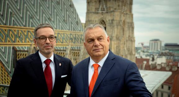 Orbán Viktor hűtheti a pezsgőt – karnyújtásnyira van a hatalomtól egyik legfontosabb szövetségese